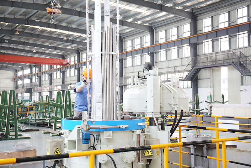 1750312429841108.jpg Vertical vacuum high-pressure gas quenching furnace.jpg
