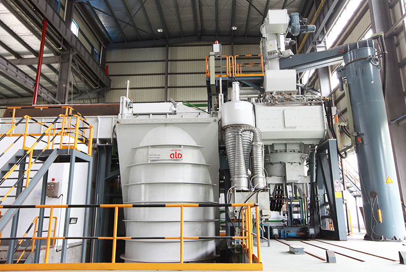 1750305322491933.jpg 8000KG vacuum induction furnace.jpg
