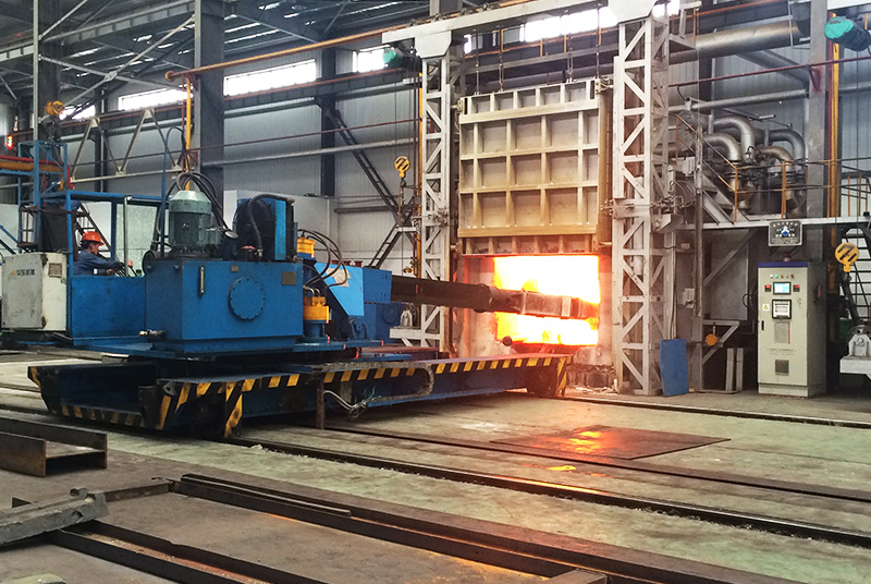 Vertical vacuum high-pressure gas quenching furnace.jpg